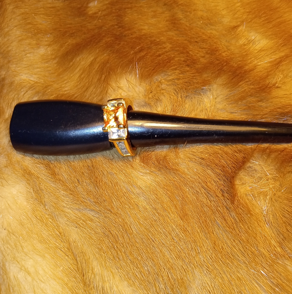 Gold cluster ring
